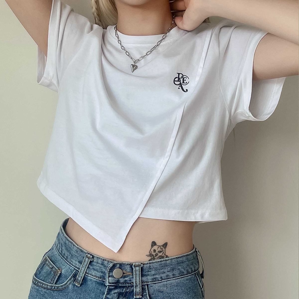 PEACE クロップTシャツ