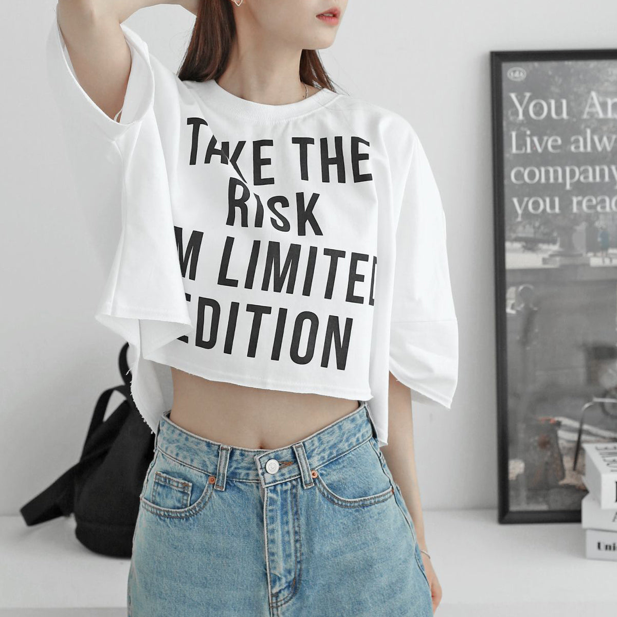 IM LIMITED クロップTシャツ