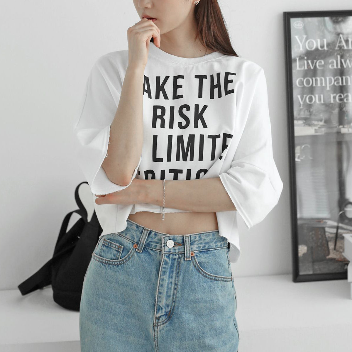 IM LIMITED クロップTシャツ