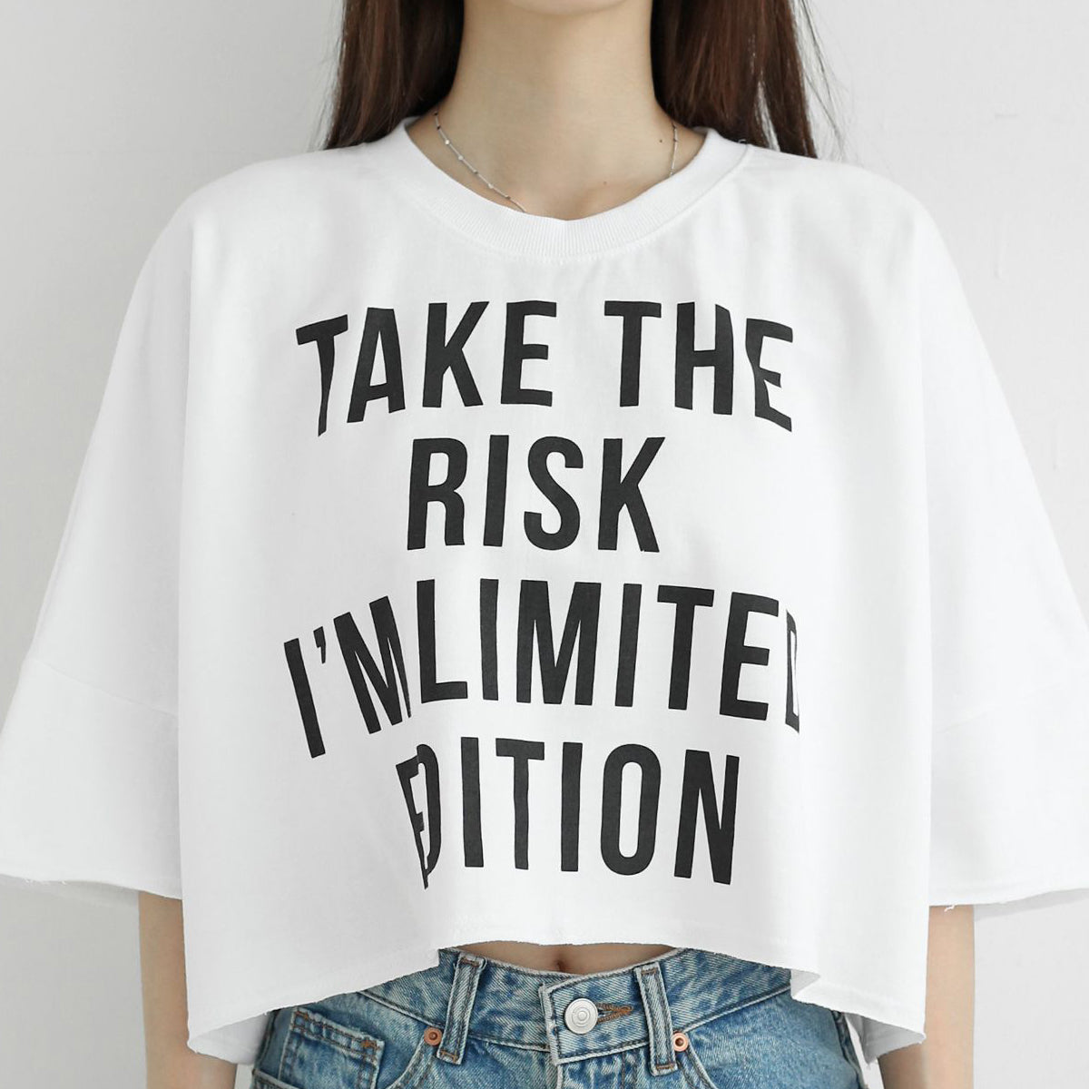IM LIMITED クロップTシャツ