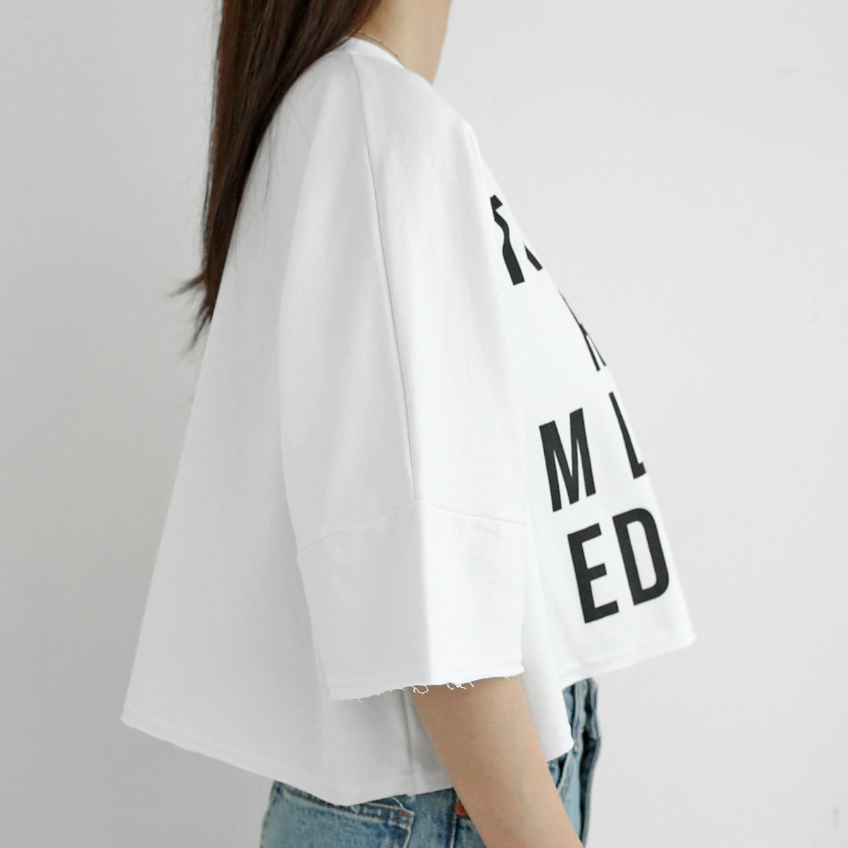 IM LIMITED クロップTシャツ
