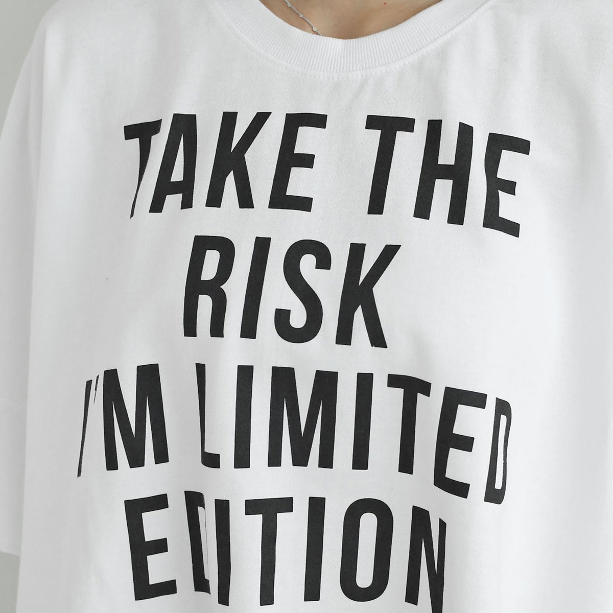 IM LIMITED クロップTシャツ