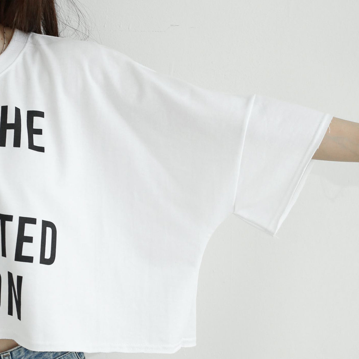 IM LIMITED クロップTシャツ