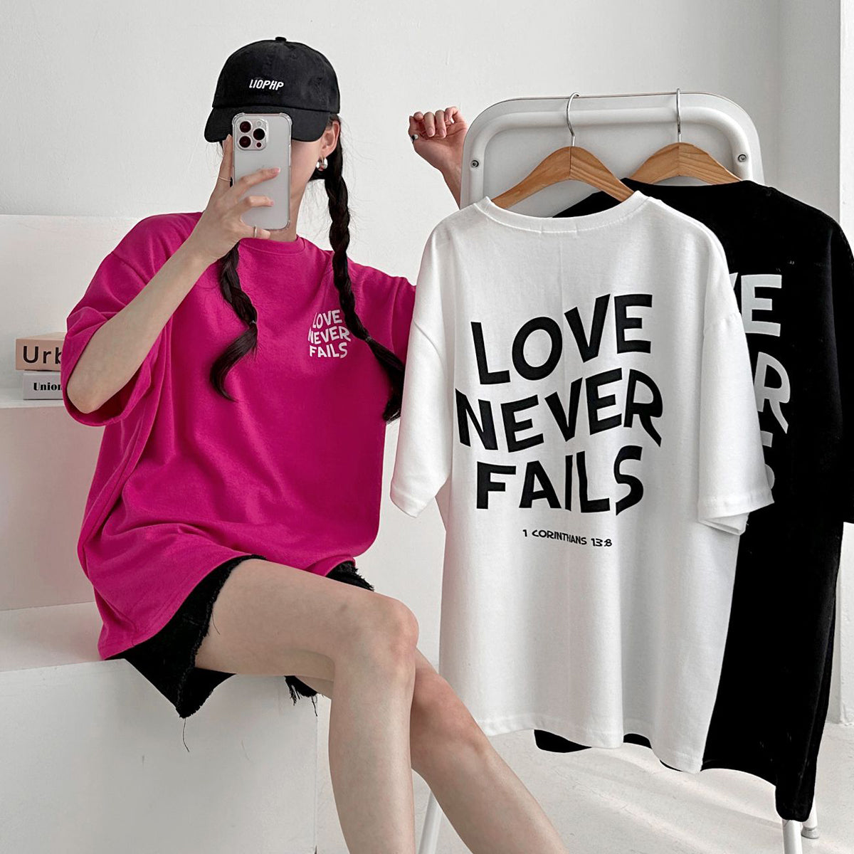 LOVE NEVER FAILS Tシャツ