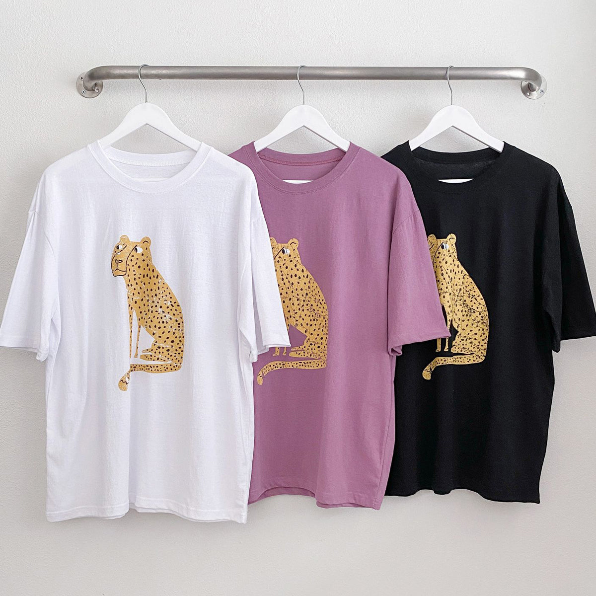 ルーズフィット チーター Tシャツ